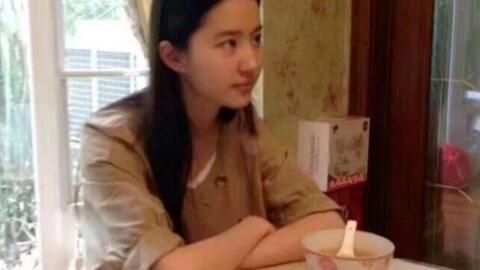 爆料女友吃饭怎么办啊视频,揭秘背后真相与应对策略